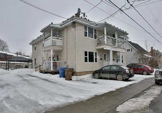 4-Plex à vendre - 413-415 Rue St-Joachim, Coaticook, J1A 2L6