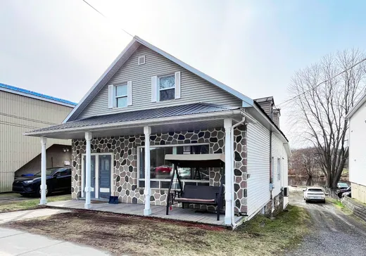 Duplex for sale - 6015-6019 Rue Foster, Waterloo, J0E2N0