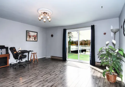 Duplex for Sale - 6015-6019 Rue Foster, Waterloo, J0E 2N0