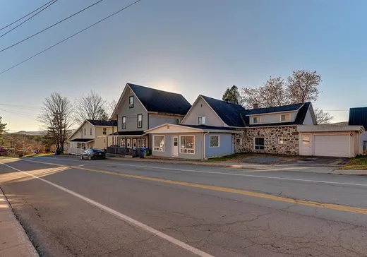 Triplex à vendre - 289A-289B Rue Principale, Mansonville, J0E1X0