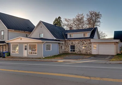 Triplex à vendre - 289A-289B Rue Principale, Mansonville, J0E 1X0