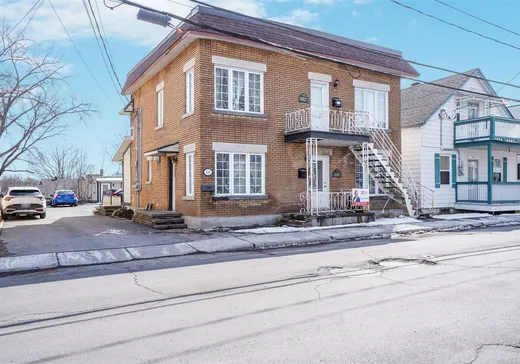 Triplex for sale - 548-552 Rue St-Louis, Terrebonne, J6W1J2