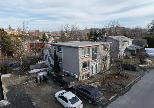 Triplex à vendre - 106 Rue Wilson, Sherbrooke, J1L 1H4