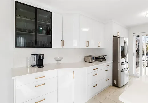 Triplex à vendre - 10-14 Boul. Vauquelin, St-Hubert, J3Y 9K9