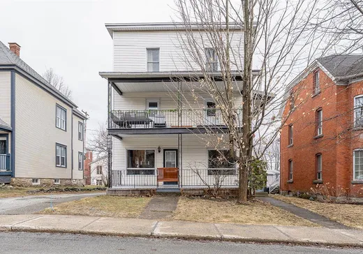 4-Plex à vendre - 214-220 Rue Brooks, Sherbrooke, J1H 4X9