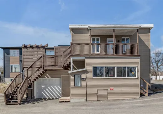 Triplex à vendre - 1818-1826 Av. Lapierre, Ville de Québec, G3E1N6