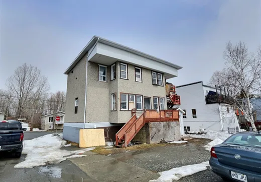 4-Plex à vendre - 2-8 Rue Iberville E., Rouyn-Noranda, J9X 3M5