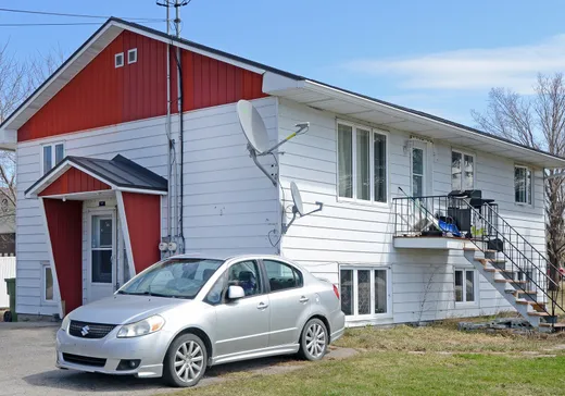 Duplex for Sale - 8-10 Rue Adrien, Saint-Stanislas-de-Kostka, J0S 1W0