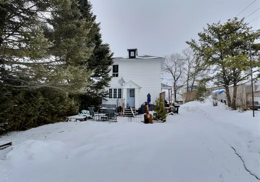 Triplex for Sale - 240-250 Rue Cadillac, Amos, J9P 3K3