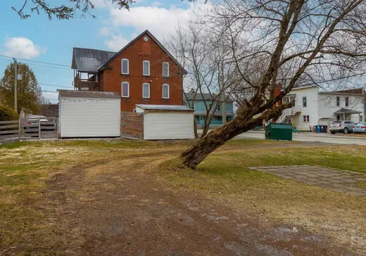 Duplex à vendre - 60-62 Rue de l'Hôtel-de-Ville, East Angus, J0B 1R0