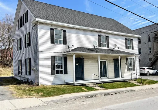 5-Plex à vendre - 506-508 Rue Principale N., Pointe-Claire (Île de Montréal), J0B 2H0