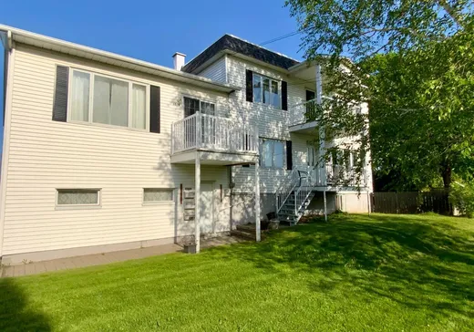 4-Plex à vendre - 6108-6110 Route Marie-Victorin, Massueville, J3R 1R9