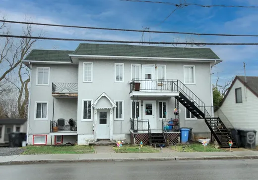 5-Plex à vendre - 81-87 Rue St-Charles, Sainte-Thérèse, J7E2A5