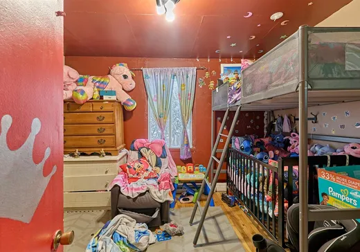 5-Plex à vendre - 81-87 Rue St-Charles, Sainte-Thérèse, J7E 2A5