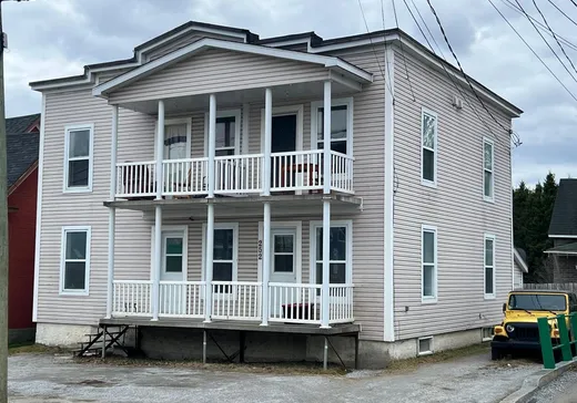 Triplex à vendre - 250-256 Rue St-Janvier, Weedon, J0B3J0