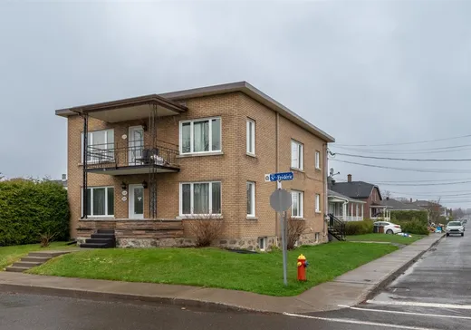 Triplex à vendre - 228-232 Rue St-Frédéric, Drummondville, J2B6T3