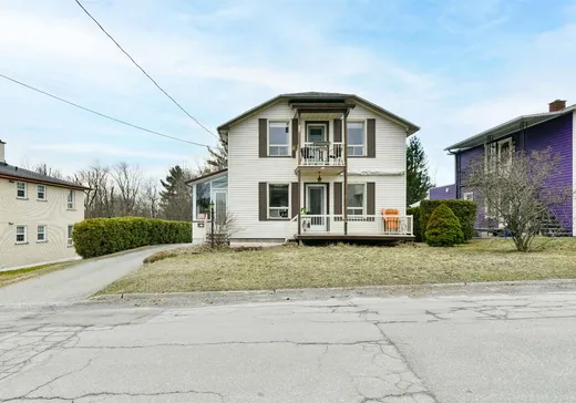 Duplex à vendre - 230-232 Rue Tupper, Magog, J1X1J9