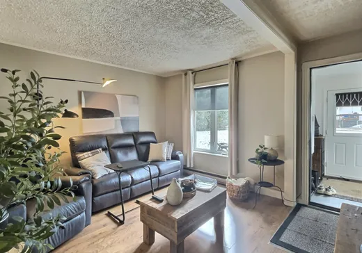 Duplex for Sale - 296-298 16e Rue, Amos, J9P 3A7