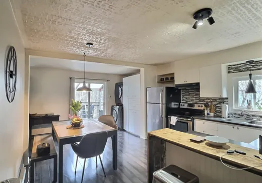 Duplex à vendre - 296-298 16e Rue, Amos, J9P 3A7