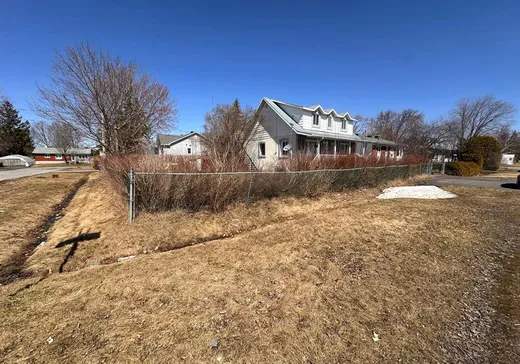 Duplex à vendre - 8715-8717 Av. Gravel, Laval (Laval-sur-le-lac), H7A 1P2