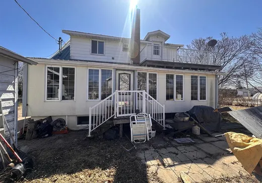 Duplex à vendre - 8715-8717 Av. Gravel, Laval (Laval-sur-le-lac), H7A 1P2