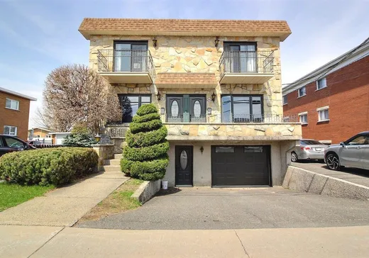 Triplex à vendre - 743-745 Rue St-Georges, Drummondville, J2C4H8