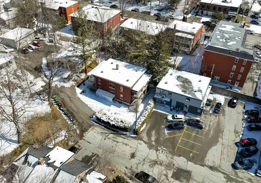 Triplex à vendre - 38-42 Rue Robidoux, Sherbrooke, J1J 2W1