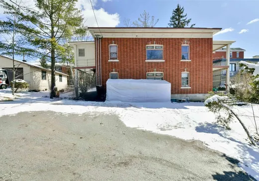 Triplex à vendre - 38-42 Rue Robidoux, Sherbrooke, J1J 2W1