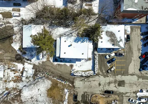Triplex à vendre - 38-42 Rue Robidoux, Sherbrooke, J1J 2W1