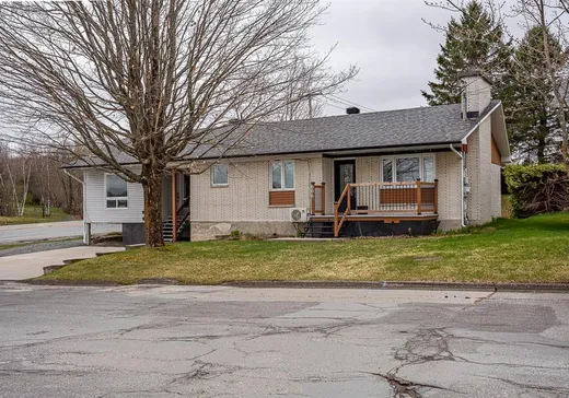 Duplex à vendre - 606-606A Rue Laurier, Asbestos, J1T2J3