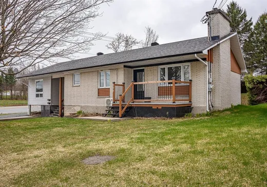 Duplex à vendre - 606-606A Rue Laurier, Asbestos, J1T 2J3