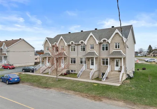 4-Plex à vendre - 10-16 Rue Bérubé, St-Leonard-D'Aston, J0C 1M0