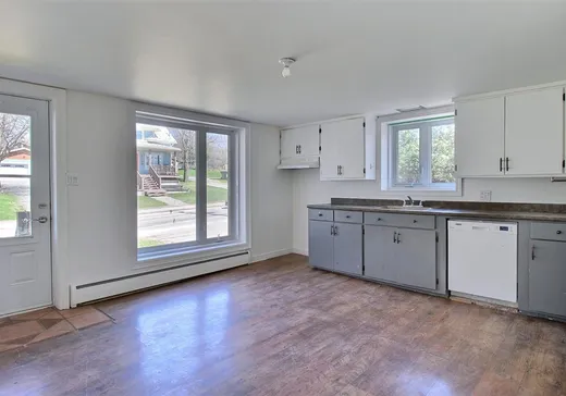 Duplex for Sale - 39 Rue de l'Hôtel-de-Ville, Warwick, J0A 1M0