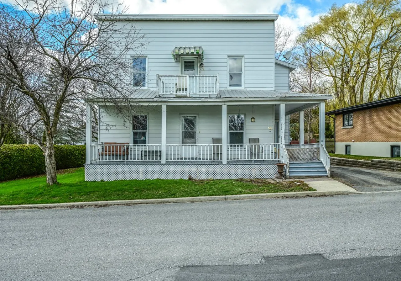 Duplex for Sale - 175-179 Av. Amédée-Côté, Saint-Césaire, J0L 1M0