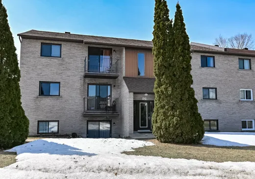 5-Plex à vendre - 424 Place du Golf, Saint-Eustache, J7R6G2