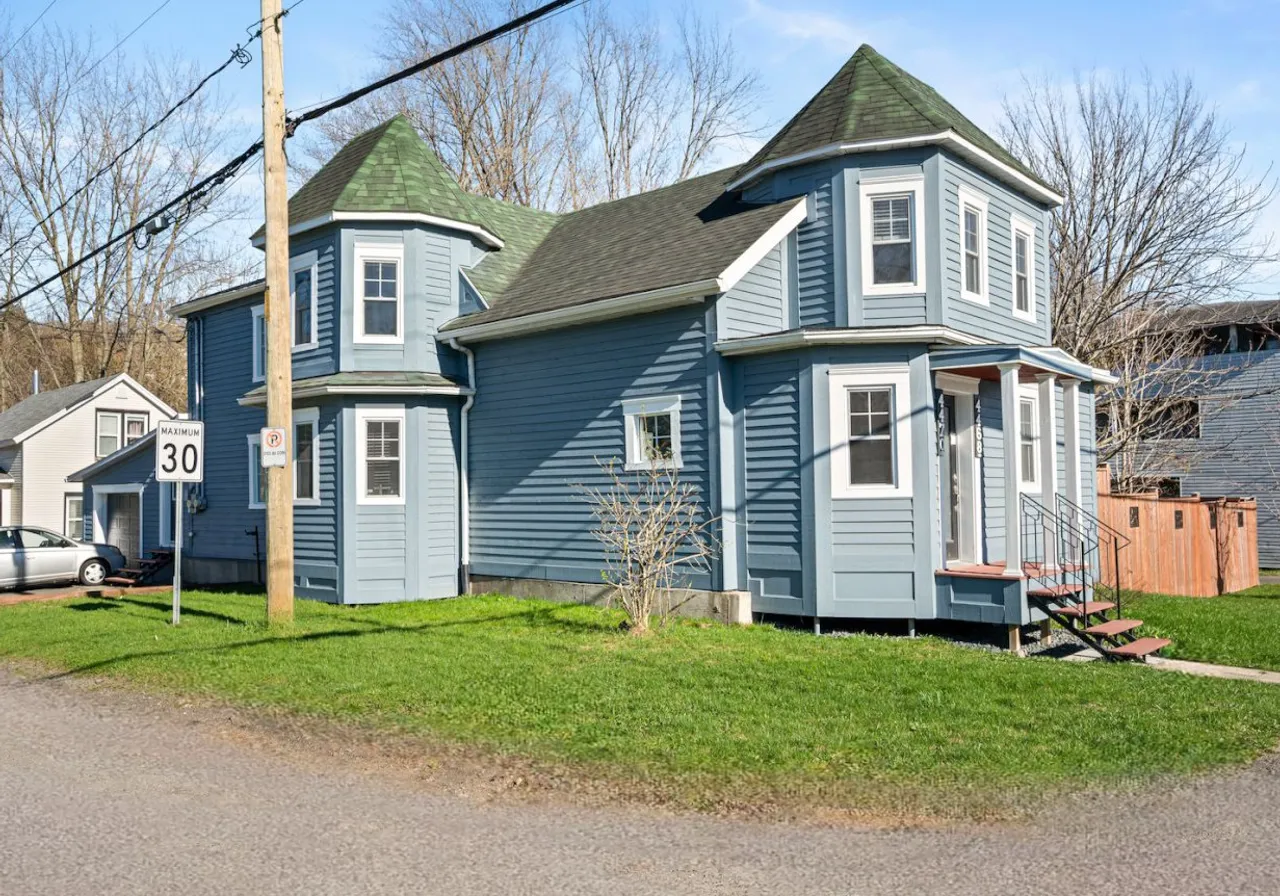 Duplex for Sale - 4468-4470 Rue Foster, Waterloo, J0E 2N0