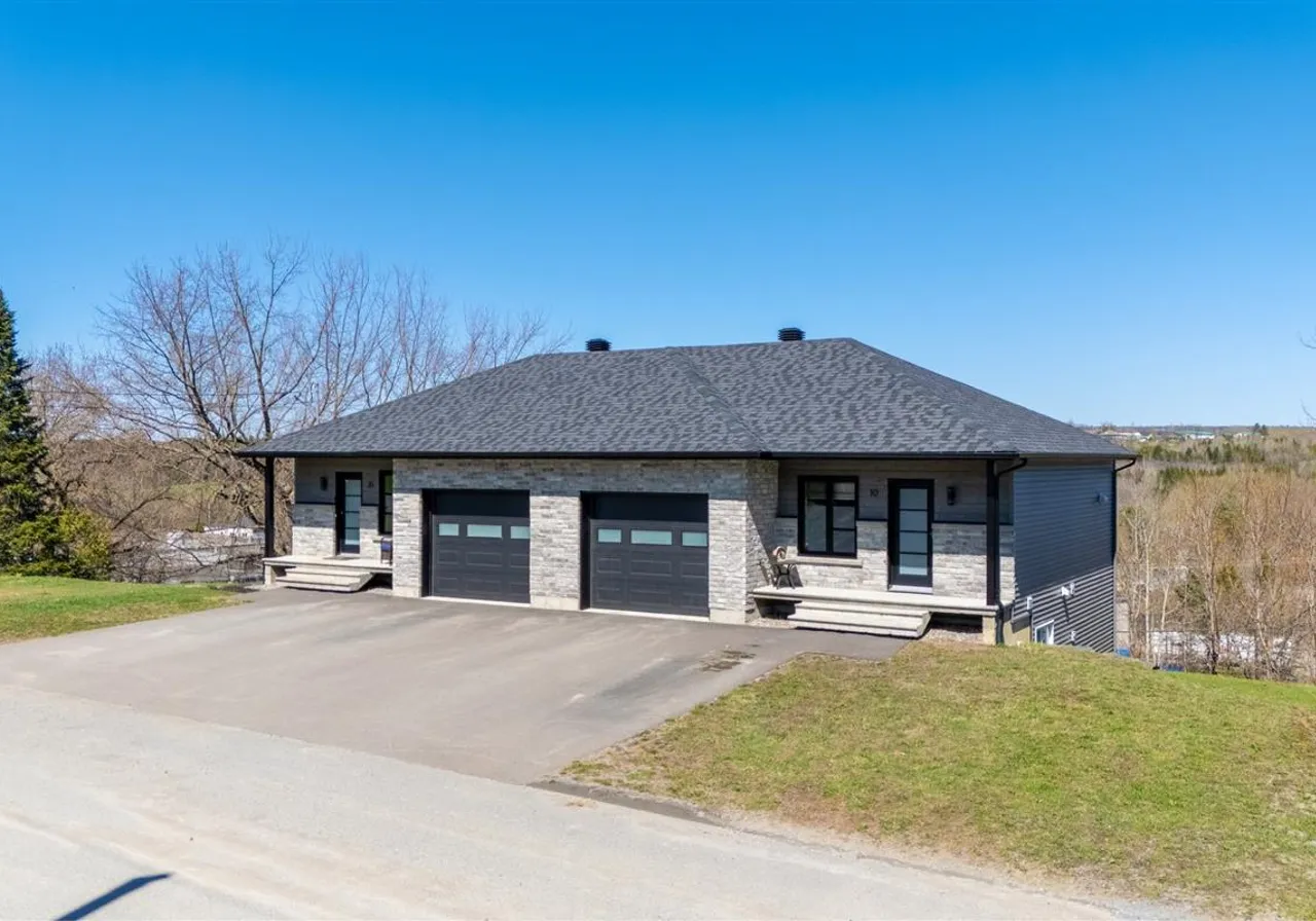 Duplex for Sale - 10-20 Rue Prévost, Cookshire-Eaton, J0B 1M0