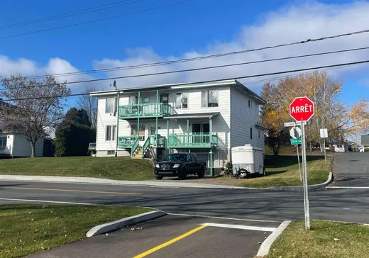5-Plex à vendre - 1519-1527 Rue St-Patrice E., Magog, J1X1V7