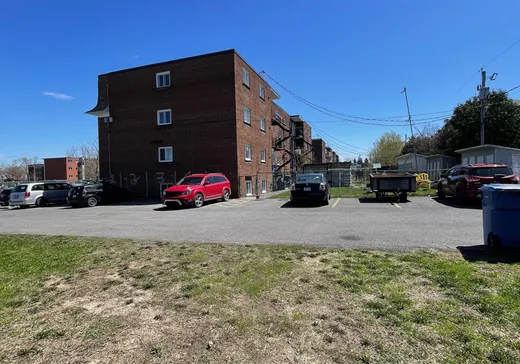 5-Plex for Sale - 2250 Rue Daniel, Longueuil, J4J 3N6