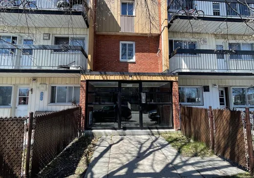 5-Plex for Sale - 8005 Av. Philippe-Lebon, Montreal (East), H1E 1L3