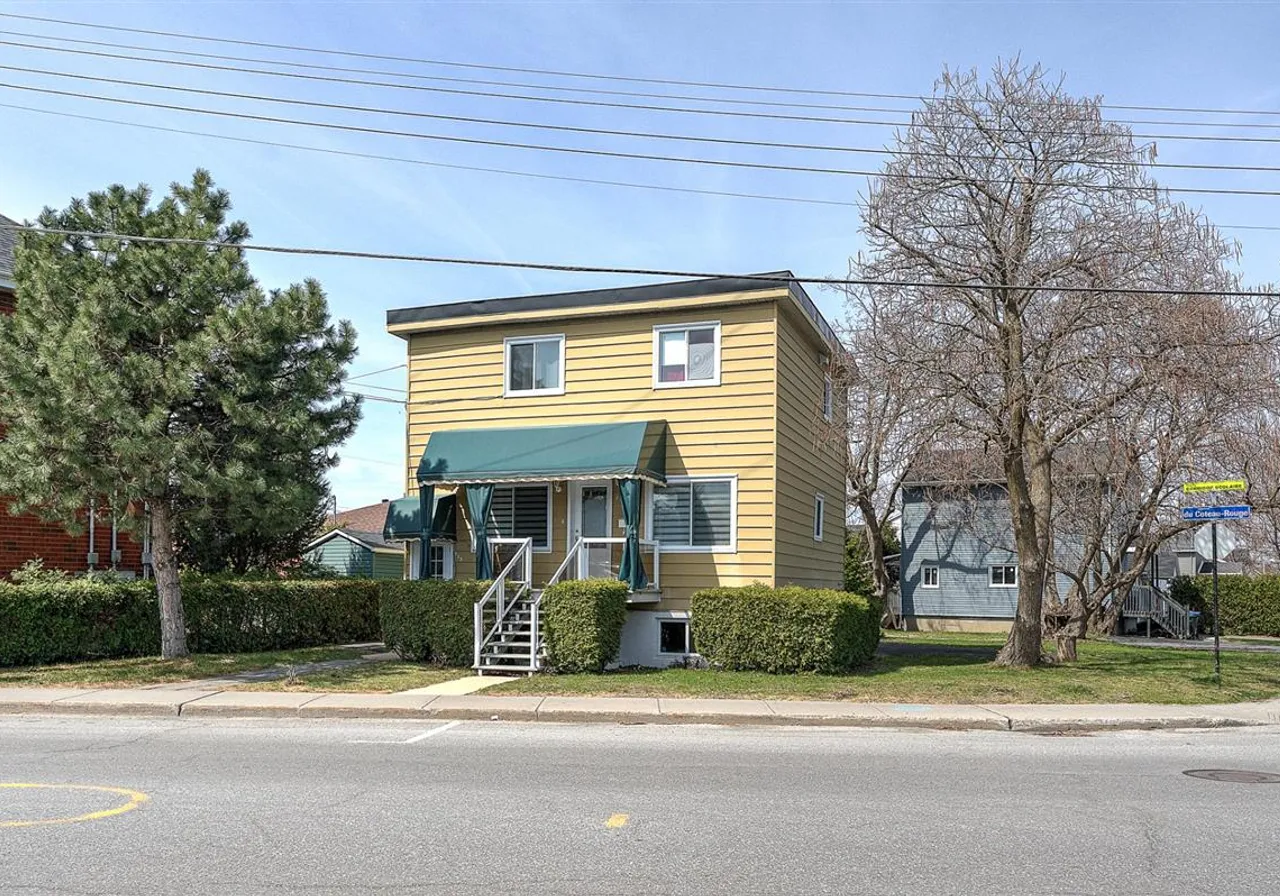 Triplex for Sale - 951-955 Ch. du Coteau-Rouge, Longueuil, J4K 1W1