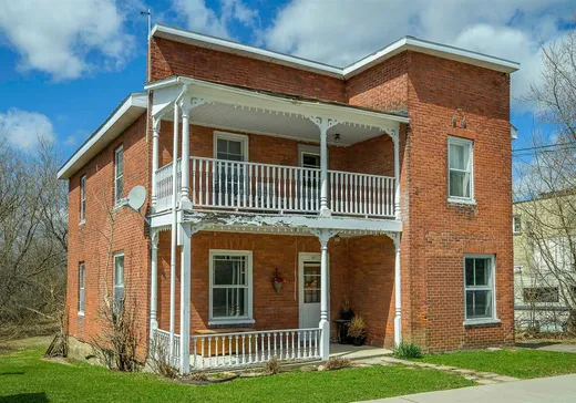 Duplex for sale - 269 Rue Principale, Grenville, J0V1J0