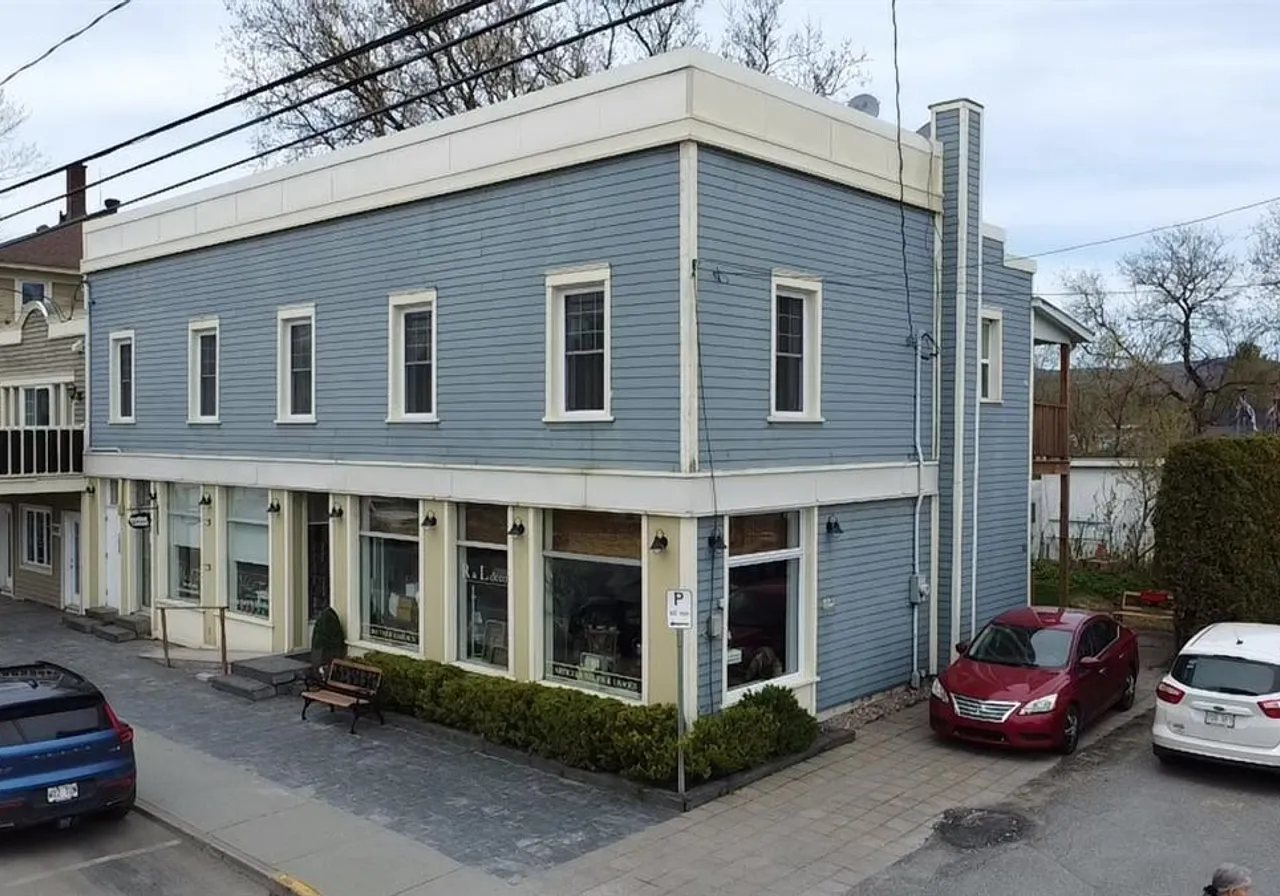 Triplex for Sale - 1099-1105 Rue Main, Magog, J0B 1C0