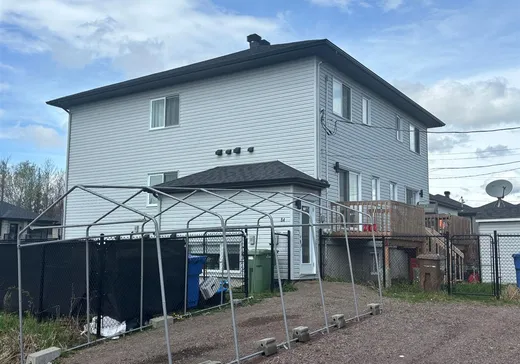 Triplex à vendre - 84A-84C Rue du Rossignol, Brownsburg-Chatham, J8G 1N5