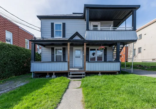 Triplex à vendre - 341-345 Rue Cowie, Granby, J2G3V8
