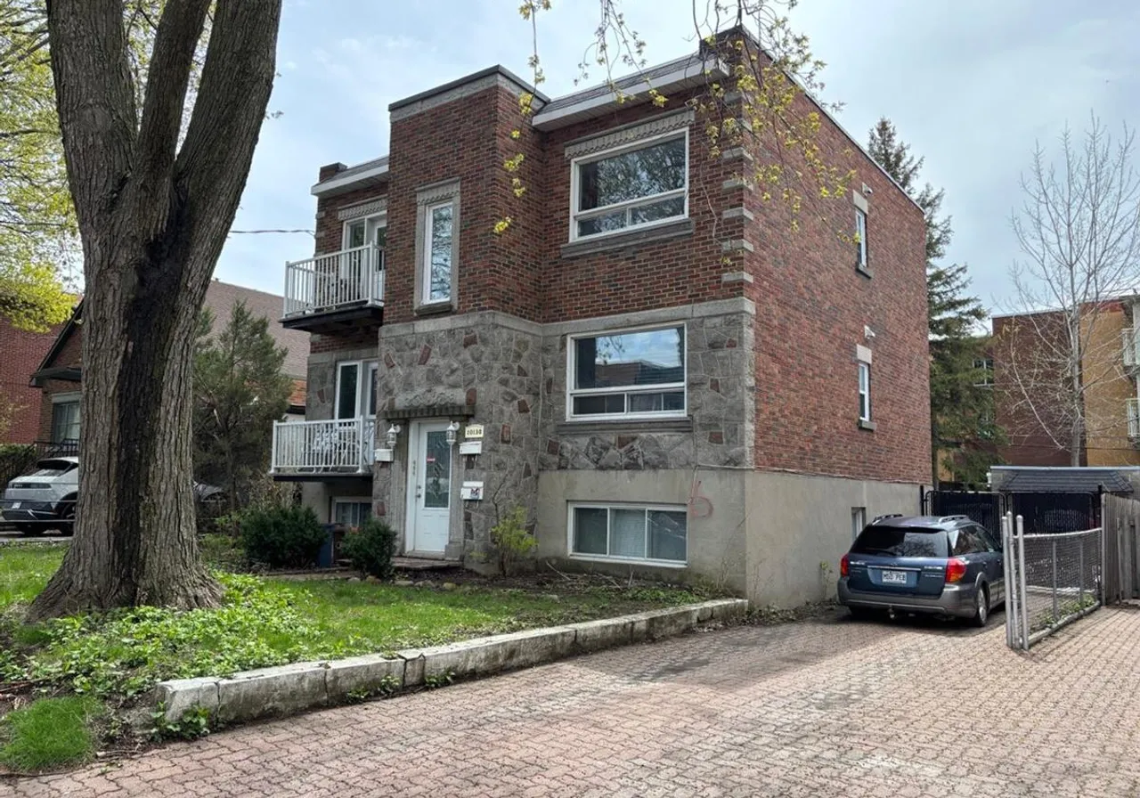 Triplex à vendre - 10130 Rue Cartier, Montréal (Ahuntsic/Cartierville), H2B 2B2