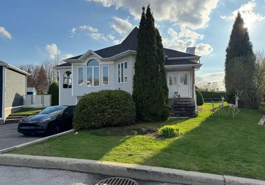 Duplex for sale - 225-227 Av. Dufault, Saint-Hyacinthe, J2S8R9