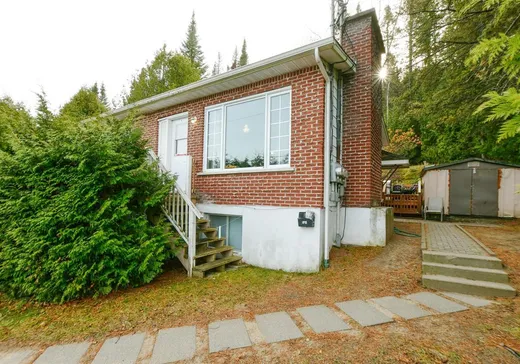 Triplex for Sale - 241-241B Av. Bélisle, Sainte-Agathe-des-Monts, J8C 1H2