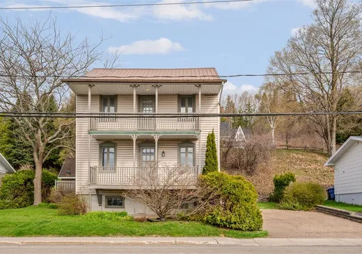 Duplex à vendre - 10663-10665 Av. Royale, Sainte-Anne-de-Beaupré, G0A 3C0