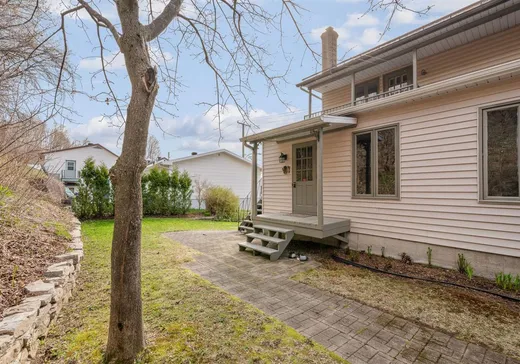Duplex à vendre - 10663-10665 Av. Royale, Sainte-Anne-de-Beaupré, G0A 3C0